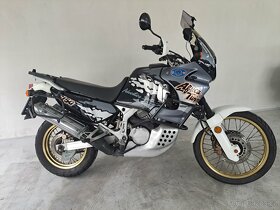 Honda XRV 750 Africa Twin - 3