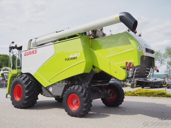 CLAAS Tucano 440 + V 620 - 3