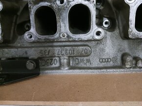 Hlava motoru vw t5 2,5 tdi - 3