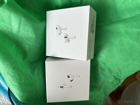 Sluchátka Apple AirPods PRO 2022 a AirPods 2021 >1/1 - 3