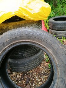 Opel Frontera a jiné pneu Wrangler na rezervu 215/65R16 - 3