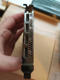 AMD Radeon Pro W5500 - 3