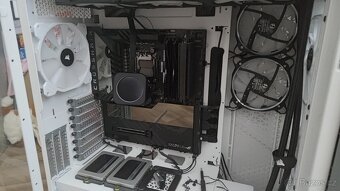 Corsair iCUE H170i ELITE LCD XT - 3