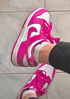 Nike dunk low fuchsia pink - 3