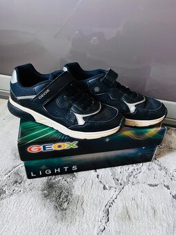 Geox sneakers svítící dívčí vel.37 - 3