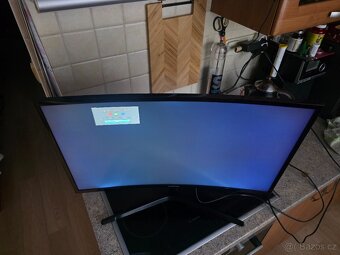 SAMSUNG CURVED C 27F396F - 3