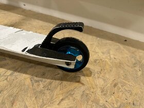 Koloběžka Arcore - 3