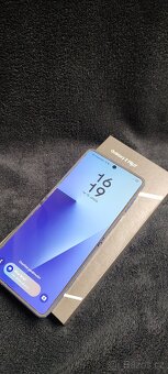 Samsung Z Flip 7 512GB - 3