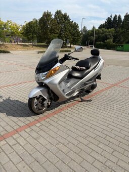 Suzuki Burgman 400 - 3