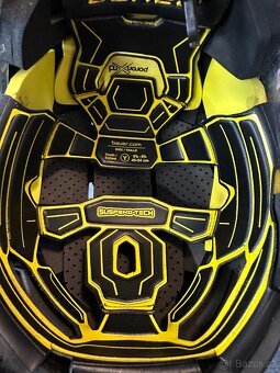 Hokejová výbava - 3