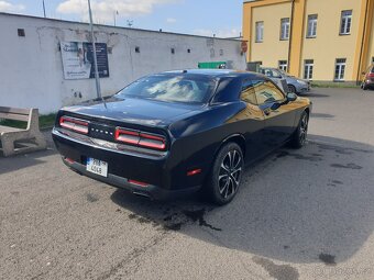 Dodge Challenger - 3
