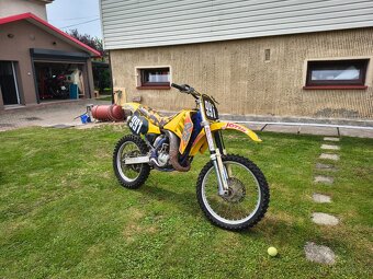 Suzuki RM 125. 1990 - 3