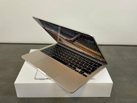 MacBook Air 13,6" 2022 M2 Starlight / 256GB - 3