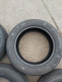 Prodám sadu letních pneu Bridgestone 185/60 r15. Hloubka vzo - 3