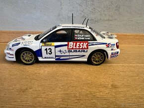 Subaru Impreza WRX V. Štajf 1:18 + podpis jezdce - 3