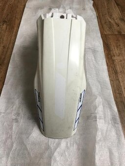 Přední blatník Yamaha tt 600 e - 3