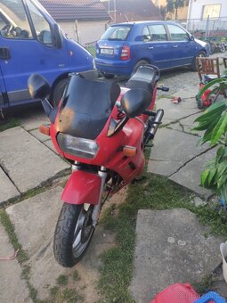 Suzuki GSX 600f - 3