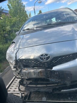 Toyota Yaris 1.3i 74 kw 11/2009 143 tkm koupeno v ČR - 3