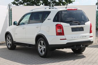 SsangYong Rexton 2.2e-Xdi 131kW 4x4 7Míst 5/2016 LED NAVI - 3