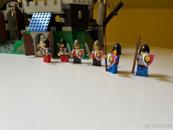 LEGO 6090 – Královský hrad z 90. let Raritní kousek - 3