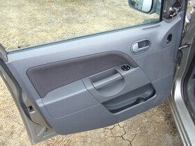 Prodám díly z Ford Fiesta 1.4 Benzín 2003 - 3