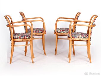 4x elegantní židle TON, návrh J. Hoffman, nové čalounění. - 3