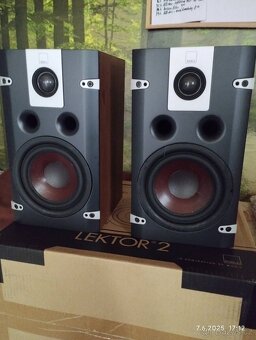 DALI LEKTOR 2 - světlý ořech.NEBO VÝMĚNA - 3