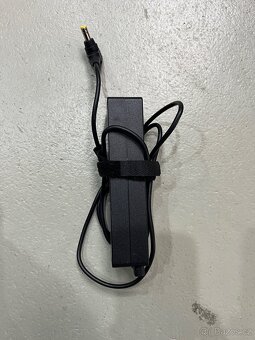 Adaptér 19V - 3