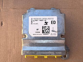 Ford fiesta MK7 od 2008 do 2012, zbylé díly z bouraného vozu - 3