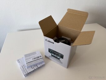 Canon EF-S 24mm - 3