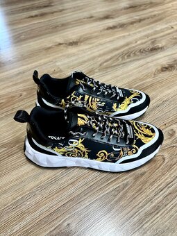 PRODÁM NOVÉ BOTY VERSACE VEL. 42 - 3