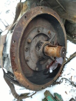 Prodám zdravý blok motoru  s klikovkou a vačkou na ZETOR25 - 3