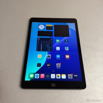 iPad 8 (2020) 32GB wifi, pěkný stav, 12 měsíců záruka - 3