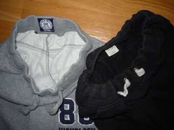 2x tepláky vel 146-152, cena za oboje - 3