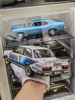 Volvo 240 Turbo 1:18 AutoArt - 3