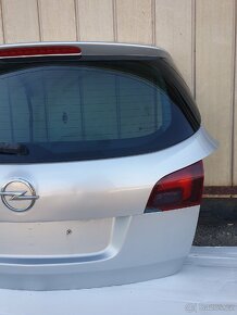 OPEL ASTRA J ZADNÍ DVEŘE
r.v 09-13 COMBI bez nutnosti lakov - 3