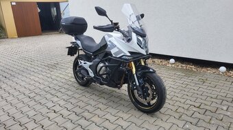 CF moto MT650 PREMIUM ROK 2021 - 3