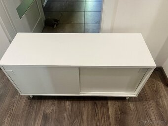 Botník ikea s posuvnými dvířky bílý - 3