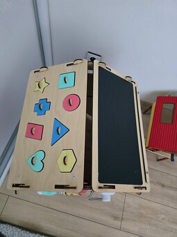 Elis Design activity board domeček - 3