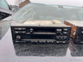 BMW E36 Autorádia na díly - 3