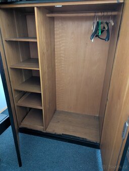 starší skříně - pevné - 3