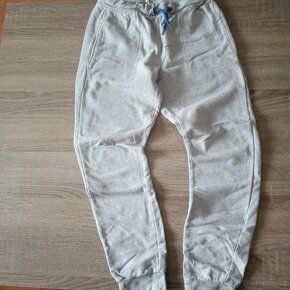 Chlapecké tepláky  vel.146 KUS za 45 Kč - 3