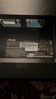 Monitor NEC a ASUS - 3