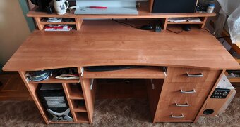 Kancelářský stůl - 3