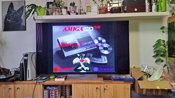 Commodore Amiga CD-32 po repasi, s vybavením - 3