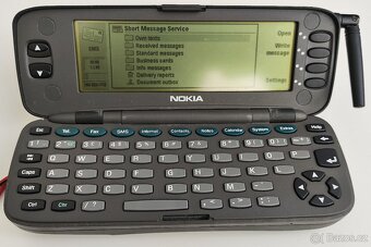 retro Nokia 9000 Communicator - 3