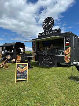 Moderní FoodTruck 4x2,5m - 3