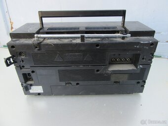Nabízím retro radio Philips. Funkčnost nezkoušena. Chybí rep - 3