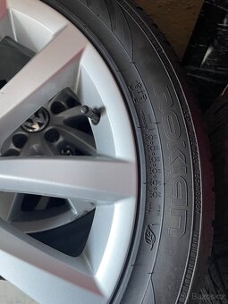 Alu kola VW originál 235/45 R17 - 3