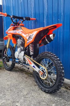 Pitbike UPBEAT 250cc 19/16“ E-START - 3